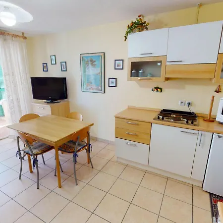 Apartment Menton, 2 Pieces, 4 Personnes - Fr-1-196-211 *